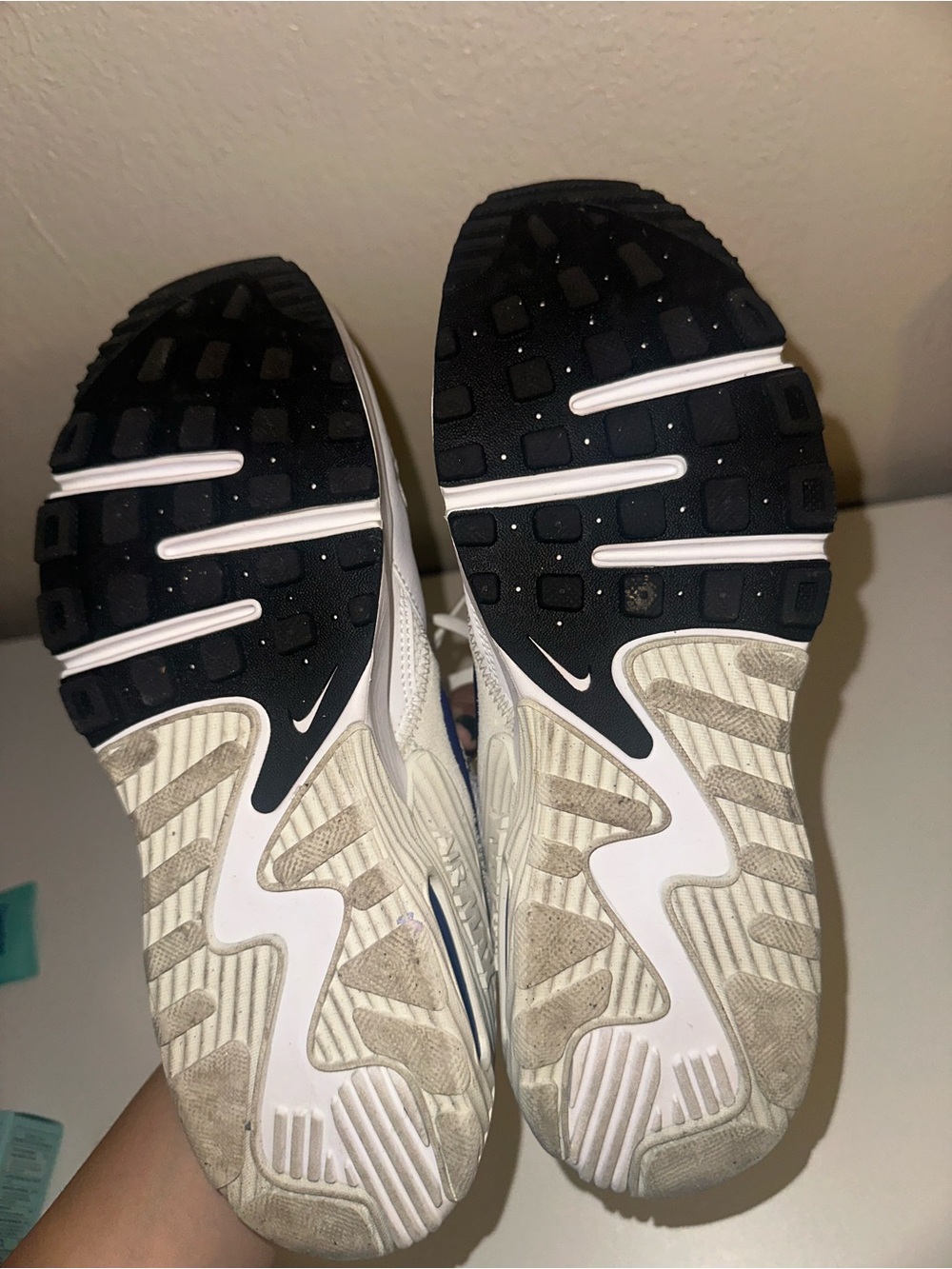 Nike women’s Nike Air Max Excee White and Casual Sneakers size 8 - Picture 8 of 8